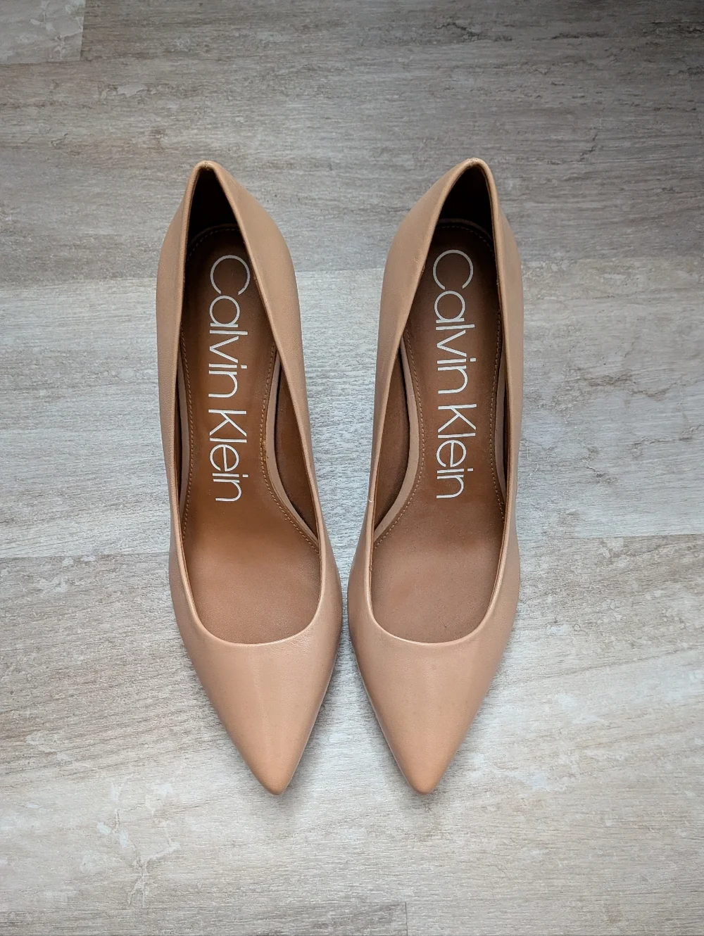 🆕 Calvin Klein Women's Tan Pointed-Toe Pumps